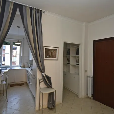 House & The City - Apartments In Rome *