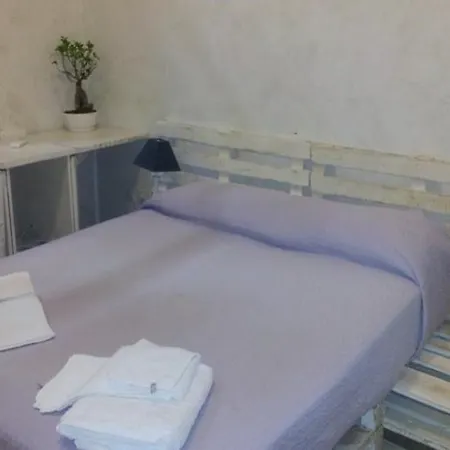 Chain Gallienus Guest house Rome