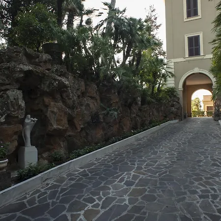 Hotel Angelina - Casa Per Ferie 3*