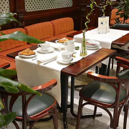 Regent 4* Roma