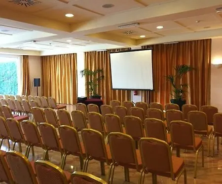 Park Cassia Hotel 4*