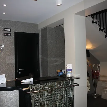 Town House Fontana Di Trevi Bed & Breakfast Rome