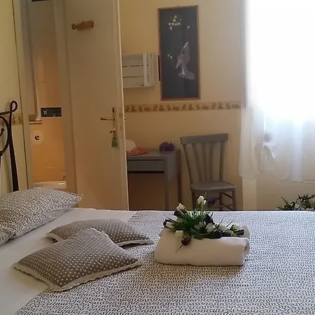 Sweet Life Guesthouse 3*