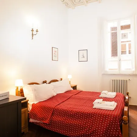 Apartment Vicolo Torretta - Fromhometorome Rome