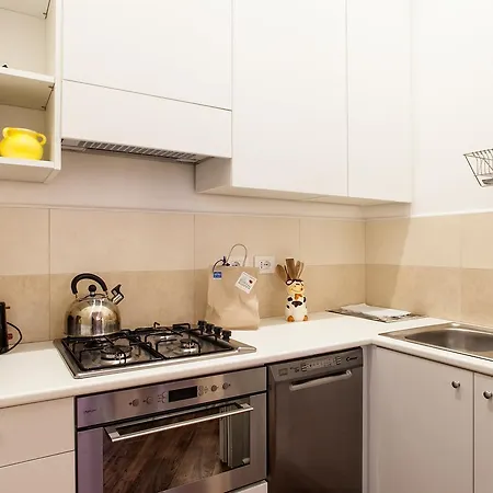 Apartment Vicolo Torretta - Fromhometorome Rome