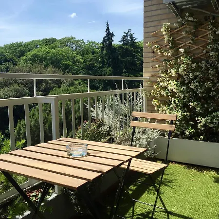 Happy In Bed and breakfast Roma