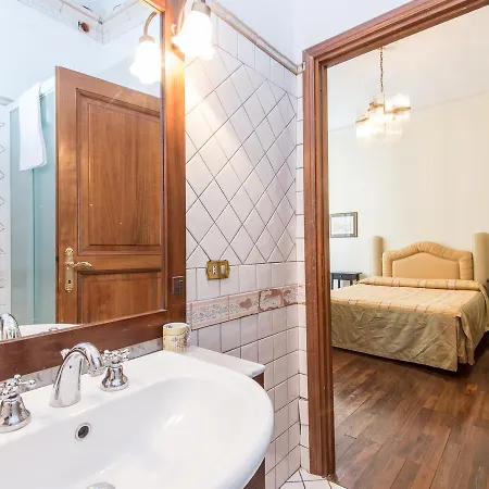 Rsh Spanish Steps Luxury Apartment Rome