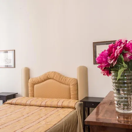 Rsh Spanish Steps Luxury Rome