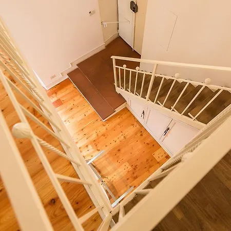 Apartment Santa Chiara Rome