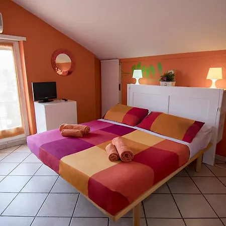 Frühstückspension La Voliera 2*