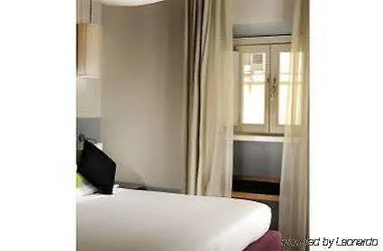 Mario De' Fiori 37 מלון 4*