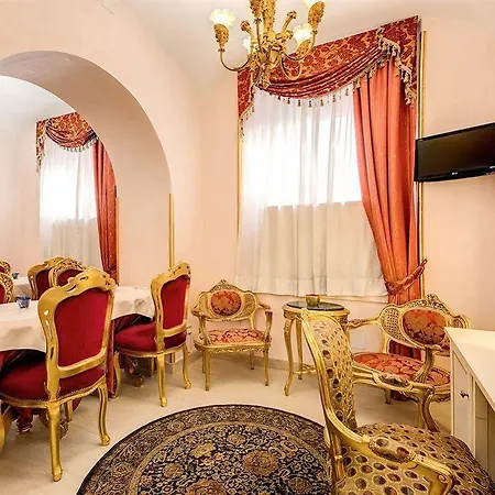 Domus Colosseo Hotel