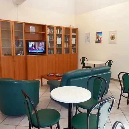 Hotel Casa Per Ferie Santa Maria Alle Fornaci Rome