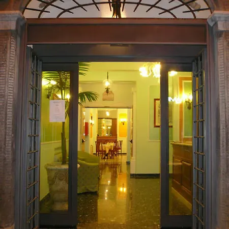 Palazzo Venere 4* Roma