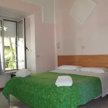 Merulana Star Rome
