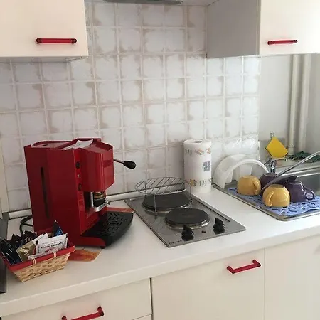 Bed & Breakfast Damiani & Sister Guesthouse Rome