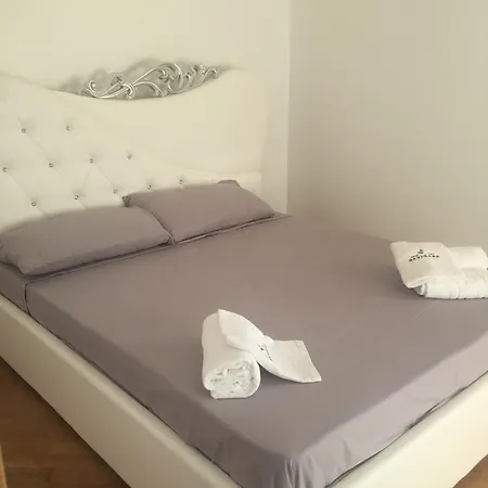 Maison Burlesque Oda ve Kahvaltı *