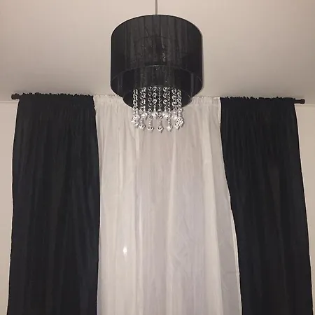 Maison Burlesque