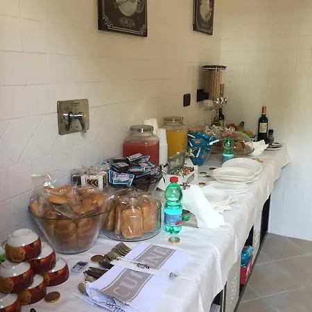 Maison Burlesque Oda ve Kahvaltı Roma