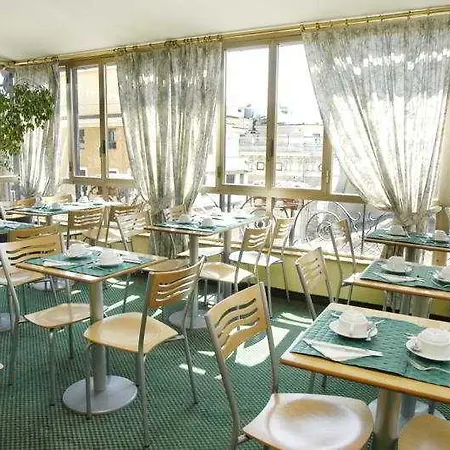 Tritone 3* Rome