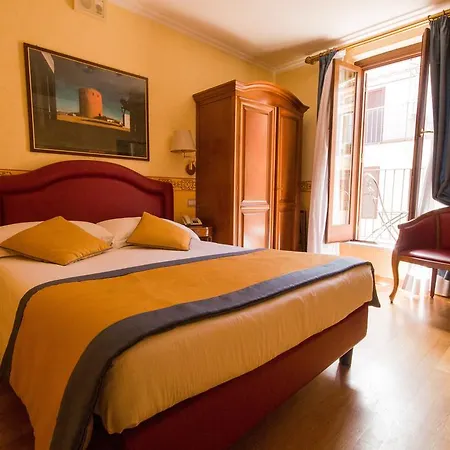 Piazza Di Spagna Otel