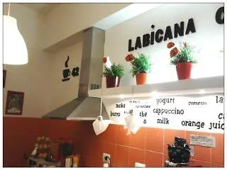Labicana42 Nocleg ze śniadaniem 2*