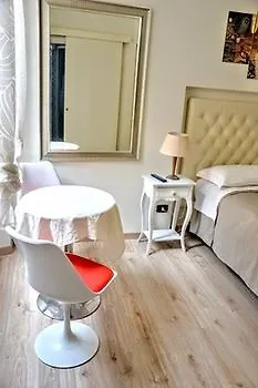 Colosseum Hotel 2*