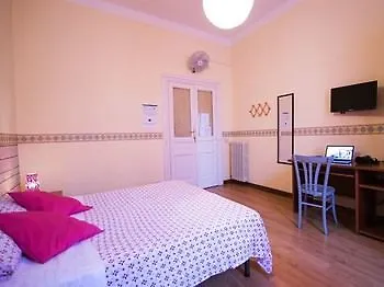 Sweet Life Guesthouse Guest house 3*