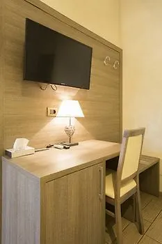 Relais Tiburtina 2* רומא