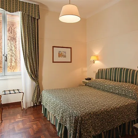 Fontanella Borghese 4* Roma