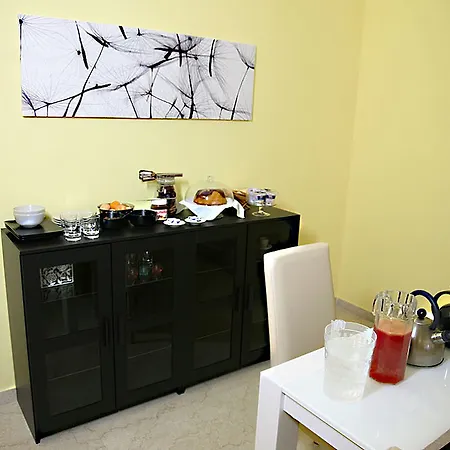 Bed & Breakfast The Empire 3*