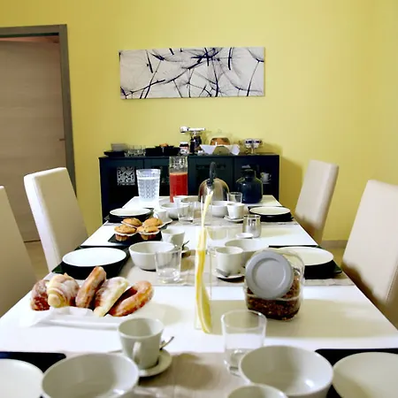 Bed & Breakfast The Empire 3*
