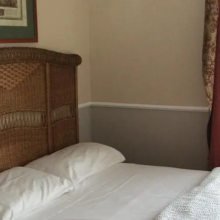 Hotel Grand Colony 3*