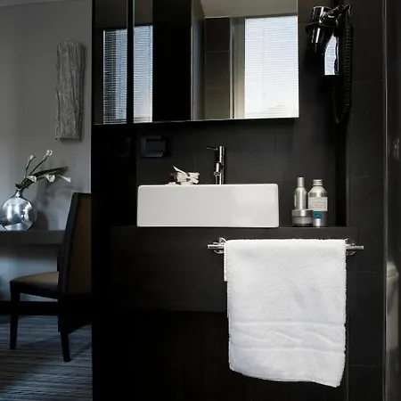 Twentyone Hotel