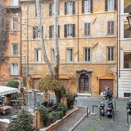 In Navona Atmosphere * Roma