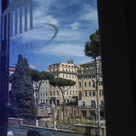 Torre Argentina Relais - Residenze Di Charme Affittacamere