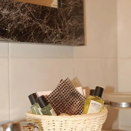 Guest house Frattina 122 Rome