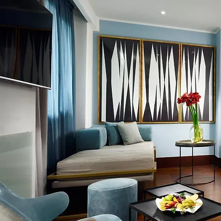 Pulitzer Hotel