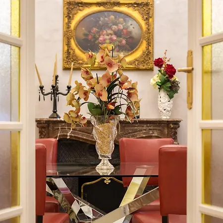 Dona's Luxury House