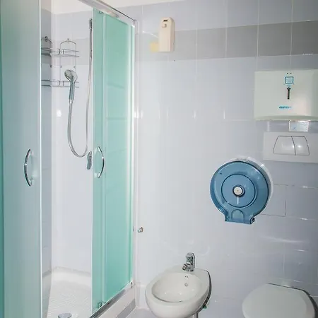Albergue Orsa Maggiore For Women Only Roma