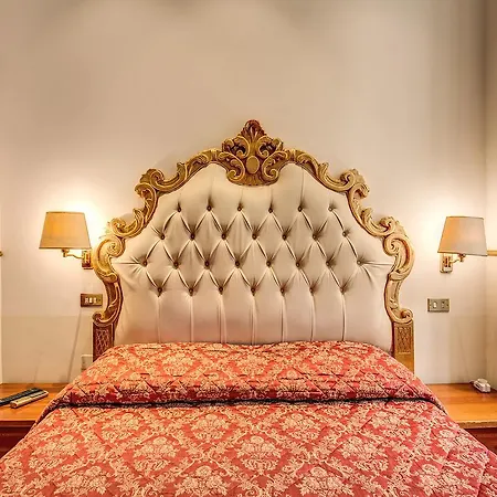 Virginia Hotel 2*