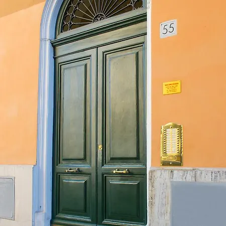Laurus Colosseo Bed & Breakfast Rome
