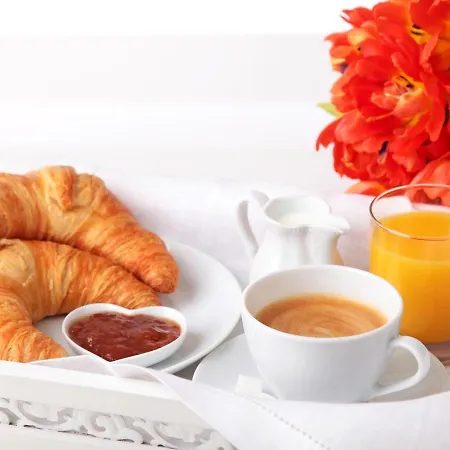 Bed & Breakfast Candia House