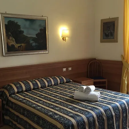 Bolognese Hotel 2*