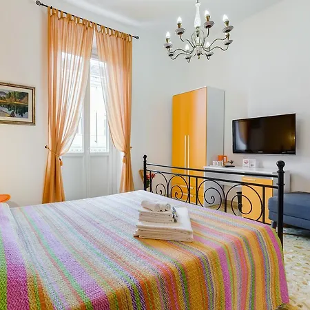 2 Passi Al Colosseo Bed & Breakfast 2*