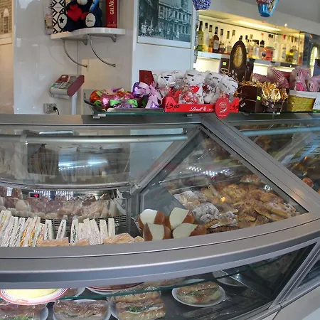 招待所 多莫斯马焦雷酒店
