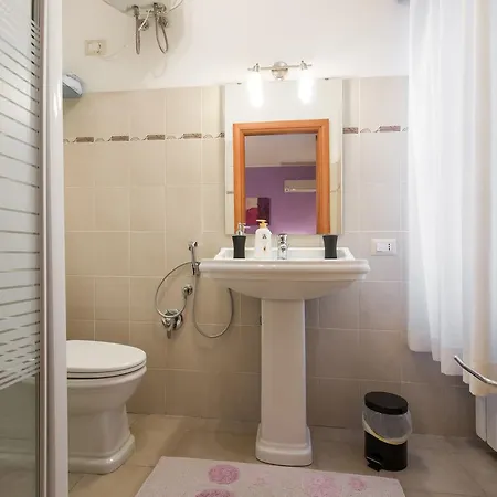 Pane, E Cortesia Bed & Breakfast Roma