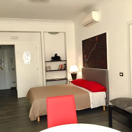 Your House By Ale Affittacamere 3*