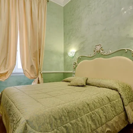 Dona's Luxury House