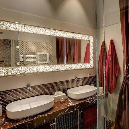 Dona's Luxury House *